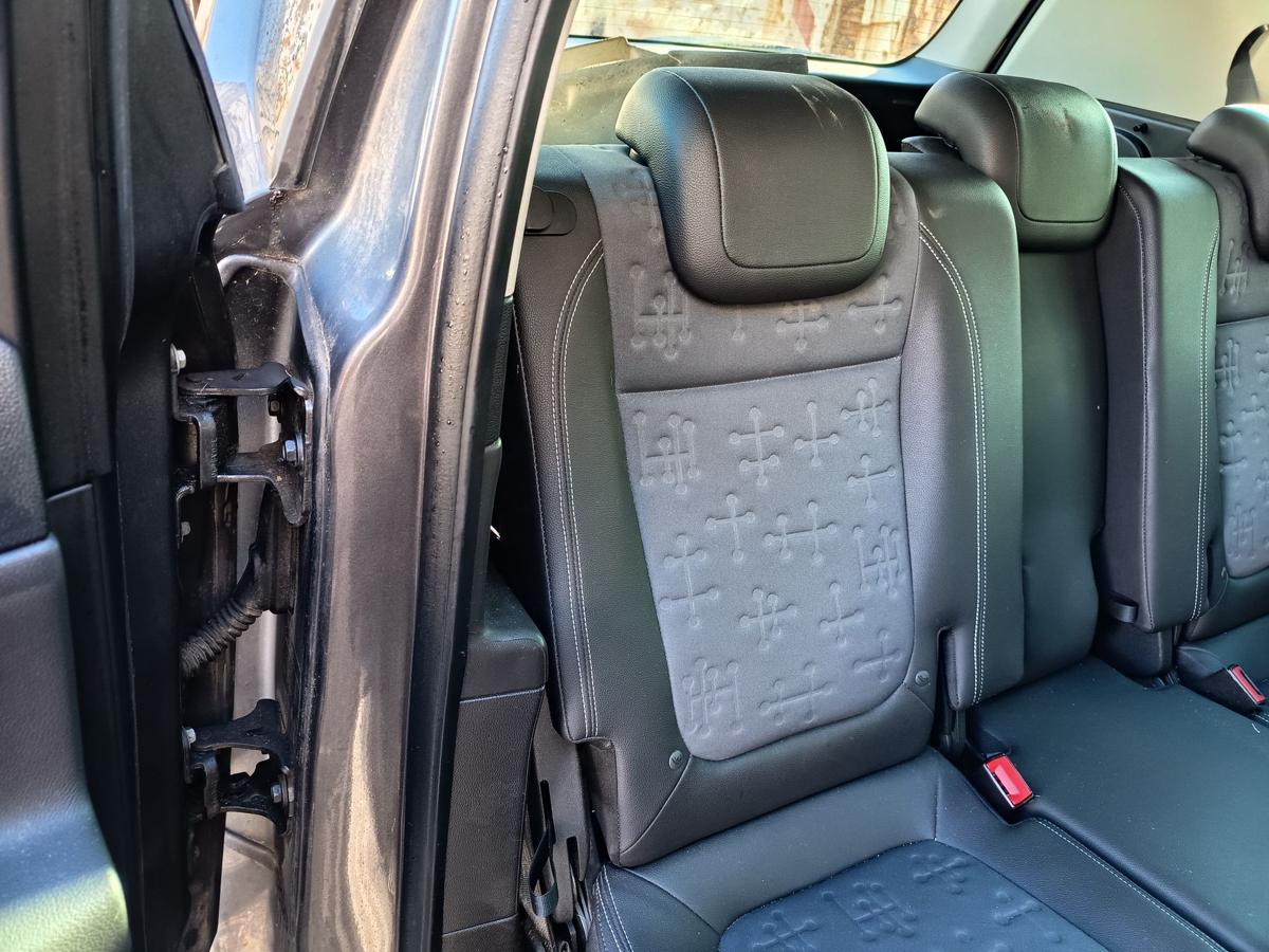 Opel Meriva B original Sitz hinten rechts Teilleder Baujahr 2012