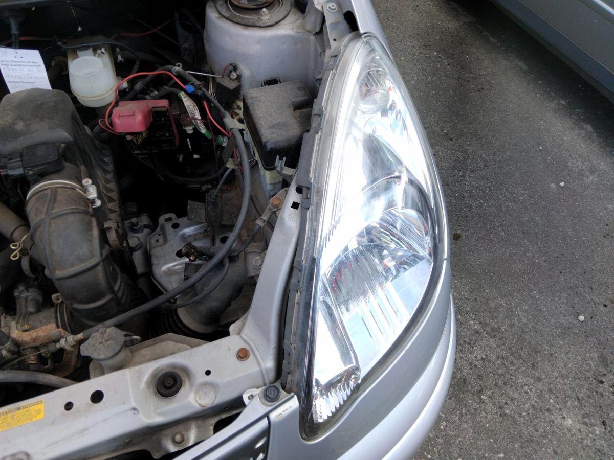 Toyota Yaris Verso original Scheinwerfer links Halogen mit LWR Facelift BJ2004