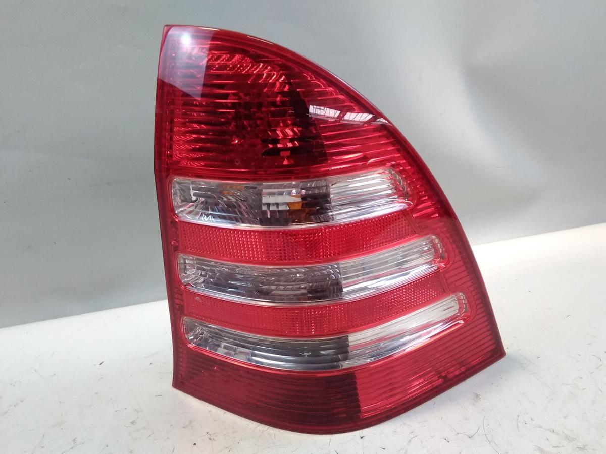 Mercedes C-Klasse 203 Kombi MOPF original R&uuml;ckleuchte Heckleuchte rechts Bj2004