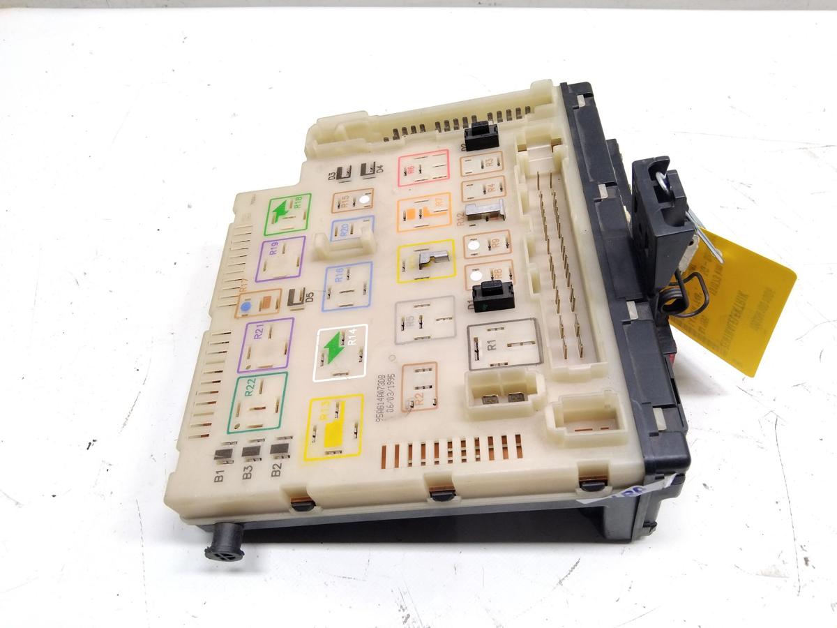 Ford Escort GAL Sicherungskasten Zentralelektrik 95AG14A073DB BJ1995 Ford Escort GAL Sicherungskasten Zentralelektrik 95AG14A073DB BJ1995