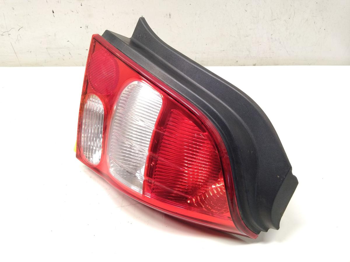 Renault Twingo 2 original Rückleuchte Heckleuchte rechts BJ2011