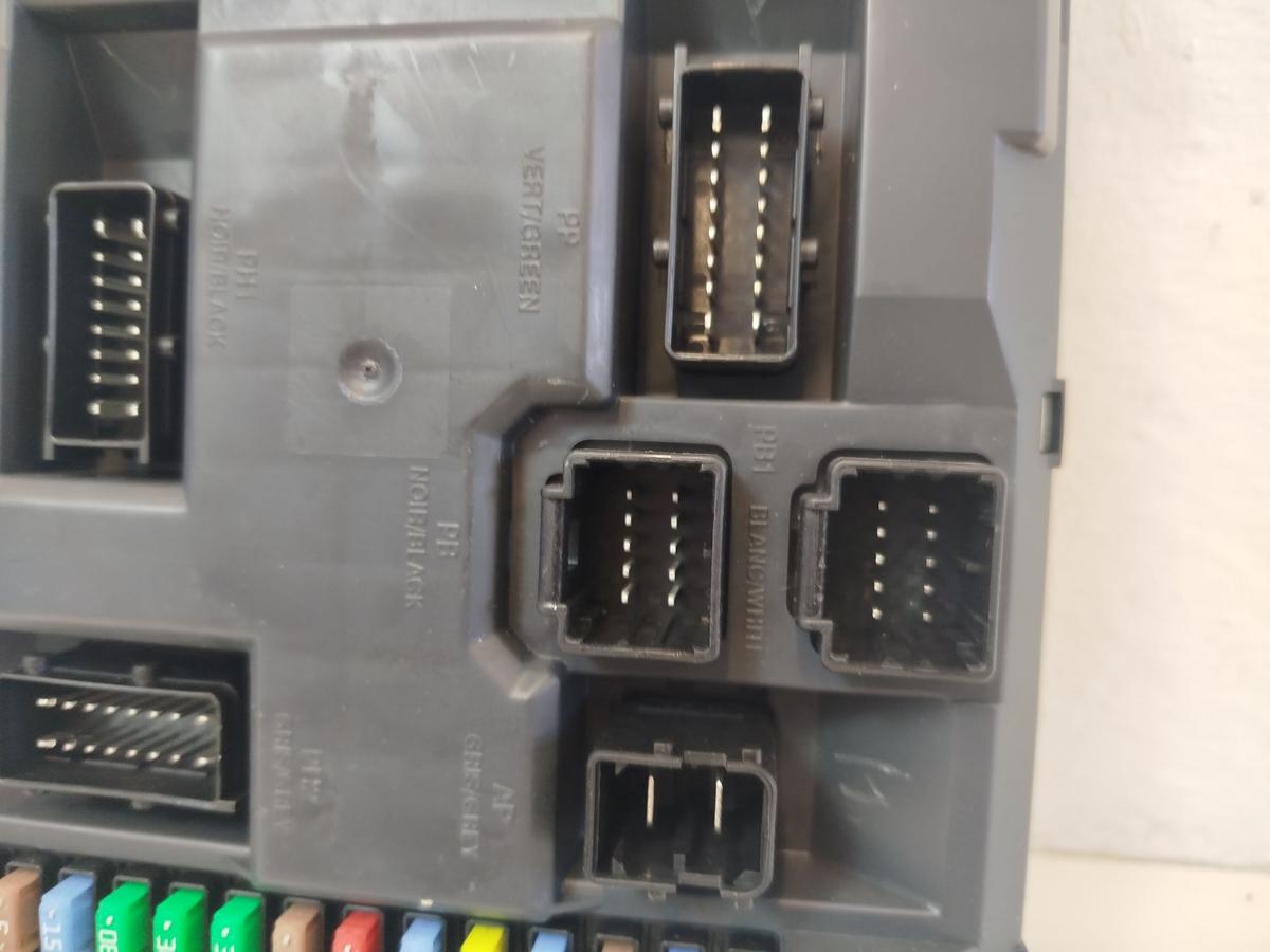 Citroen DS3 Sport Chic Sicherungskasten BCM Modul Sicherungstr&auml;ger Steuerteil