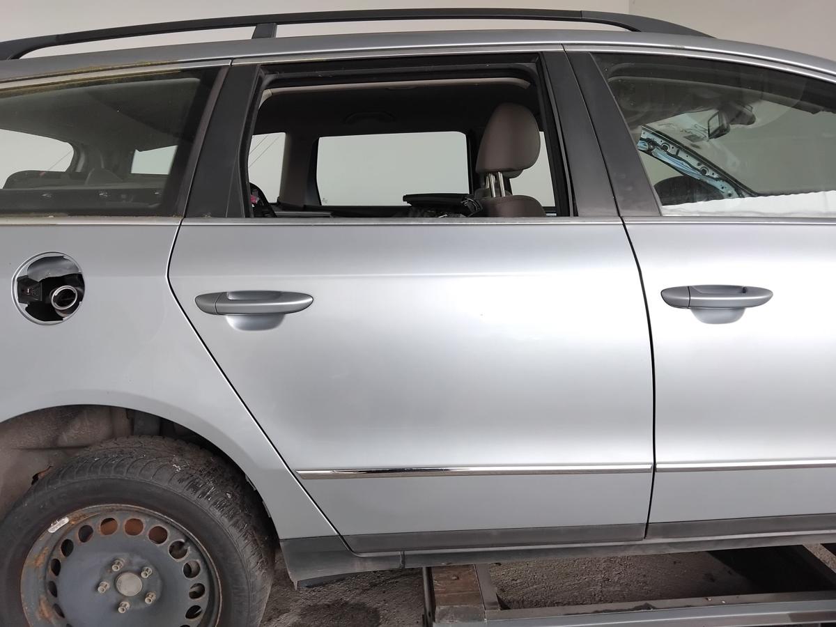 VW Passat 3C Variant T&uuml;r hinten rechts LB5M arcticbluesilver Kombi BJ2007