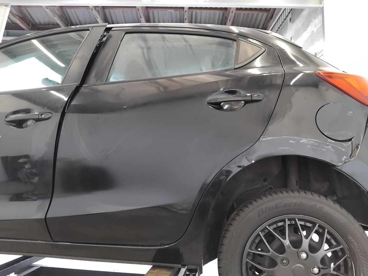 Mazda2 III DJ Tür hinten links schwarzmetallic 41W Jet Black Mica 5-türig BJ2015