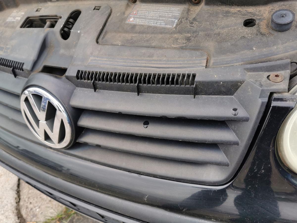VW Polo 9N1 Kühlergrill Grill Frontgrill Kühlergitter mit Logo vorn bis 2005