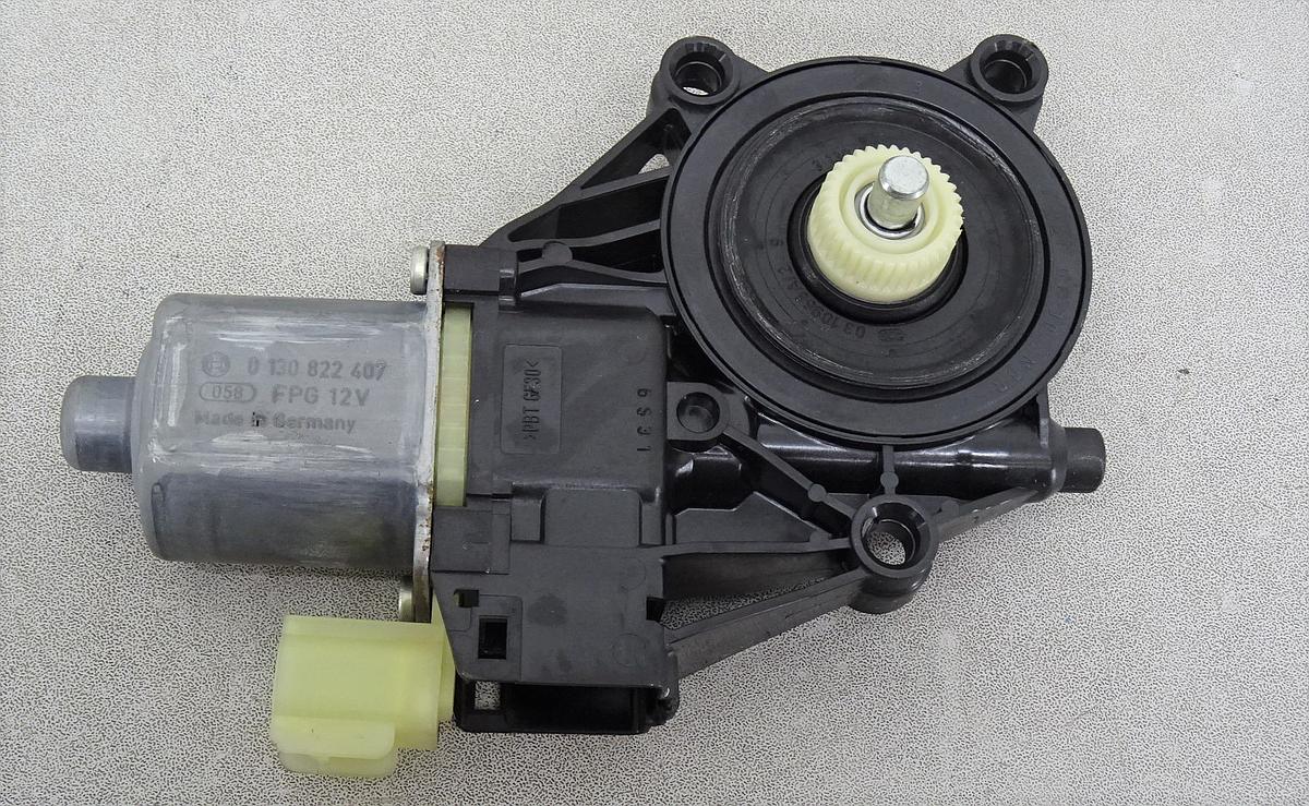 Ford Fiesta JA8 Fensterhebermotor rechts 8A6114553A 0130822407 Bj2012 Motor Fensterheber