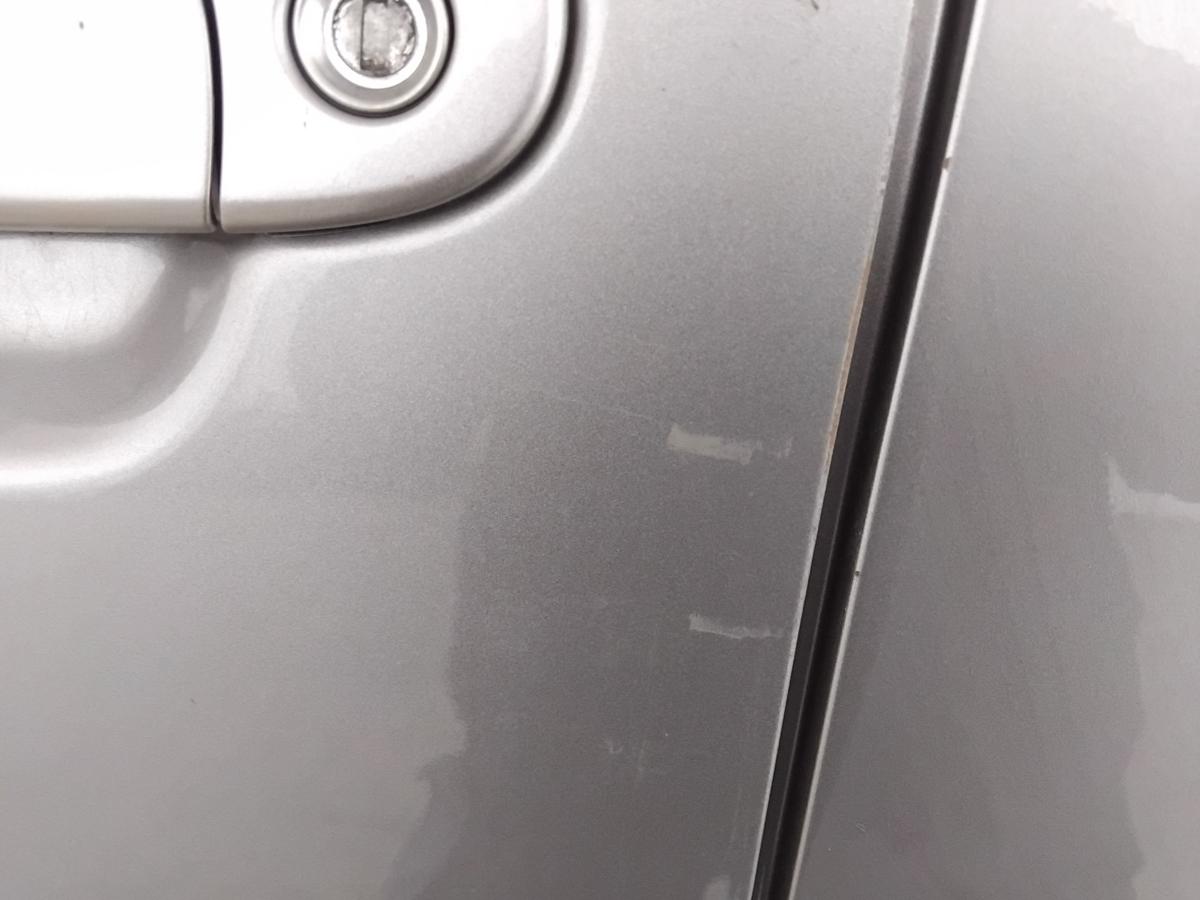 Toyota Yaris P1 T&uuml;r vorn links Fahrert&uuml;r 5-t&uuml;rig BJ2004 Produktionsland Japan
