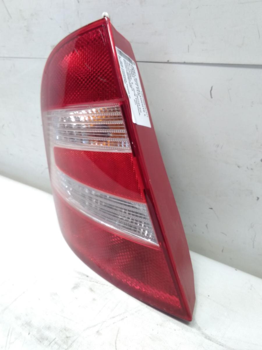 Skoda Fabia 6Y Rückleuchte Heckleuchte links Facelift Fließheck BJ2005 Zubehör