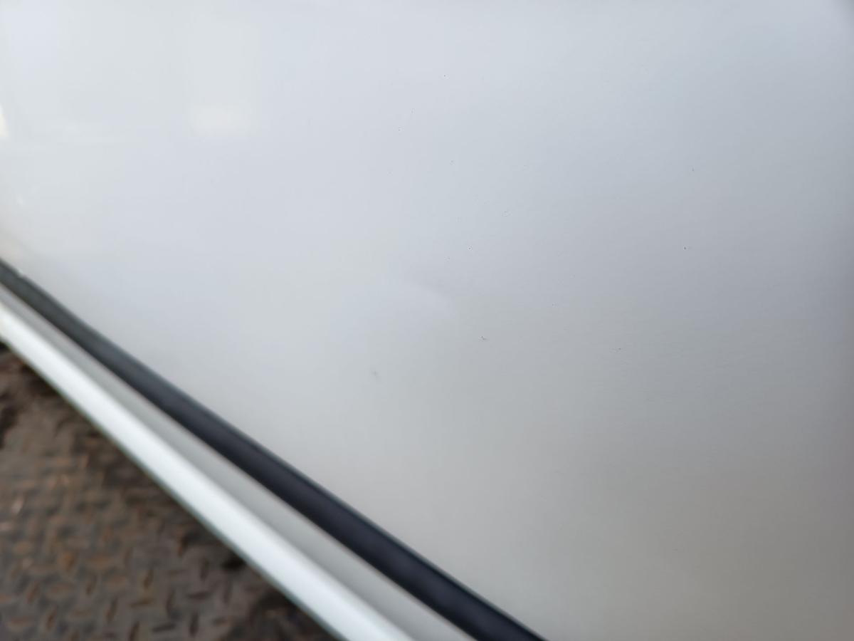 Renault Twingo II original T&uuml;r links Fahrer 369 Arktiswei&szlig; Bj 2009