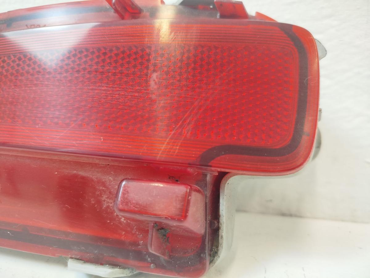 Toyota Yaris XP13 Reflektor Sto&szlig;f&auml;nger hinten R&uuml;ckstrahler