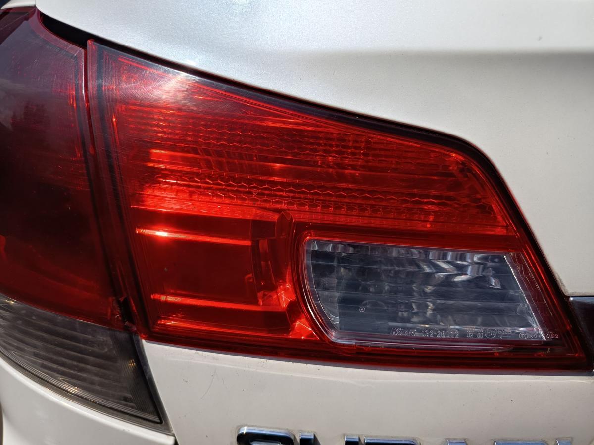 Subaru Legacy V Kombi original R&uuml;ckleuchte links innen Baujahr 2009