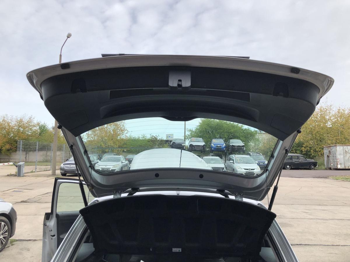 Seat Ibiza 6J 6P ST Kombi Heckklappe Kofferklappe mit Scheibe LX7W Eissilber