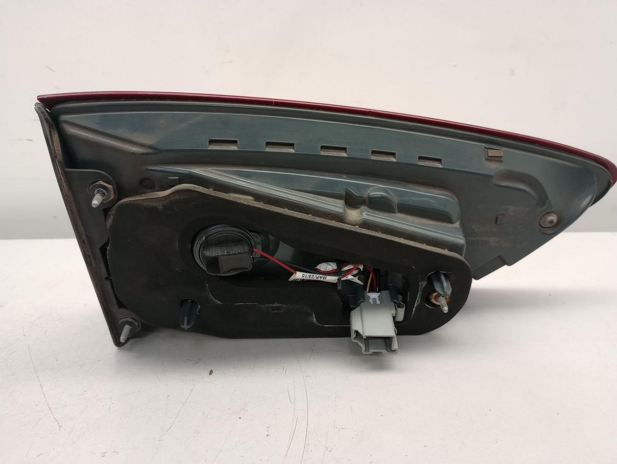 Ford Mondeo V BA7 orig Rückleuchte innen rechts Heckklappe LED Bj 2015