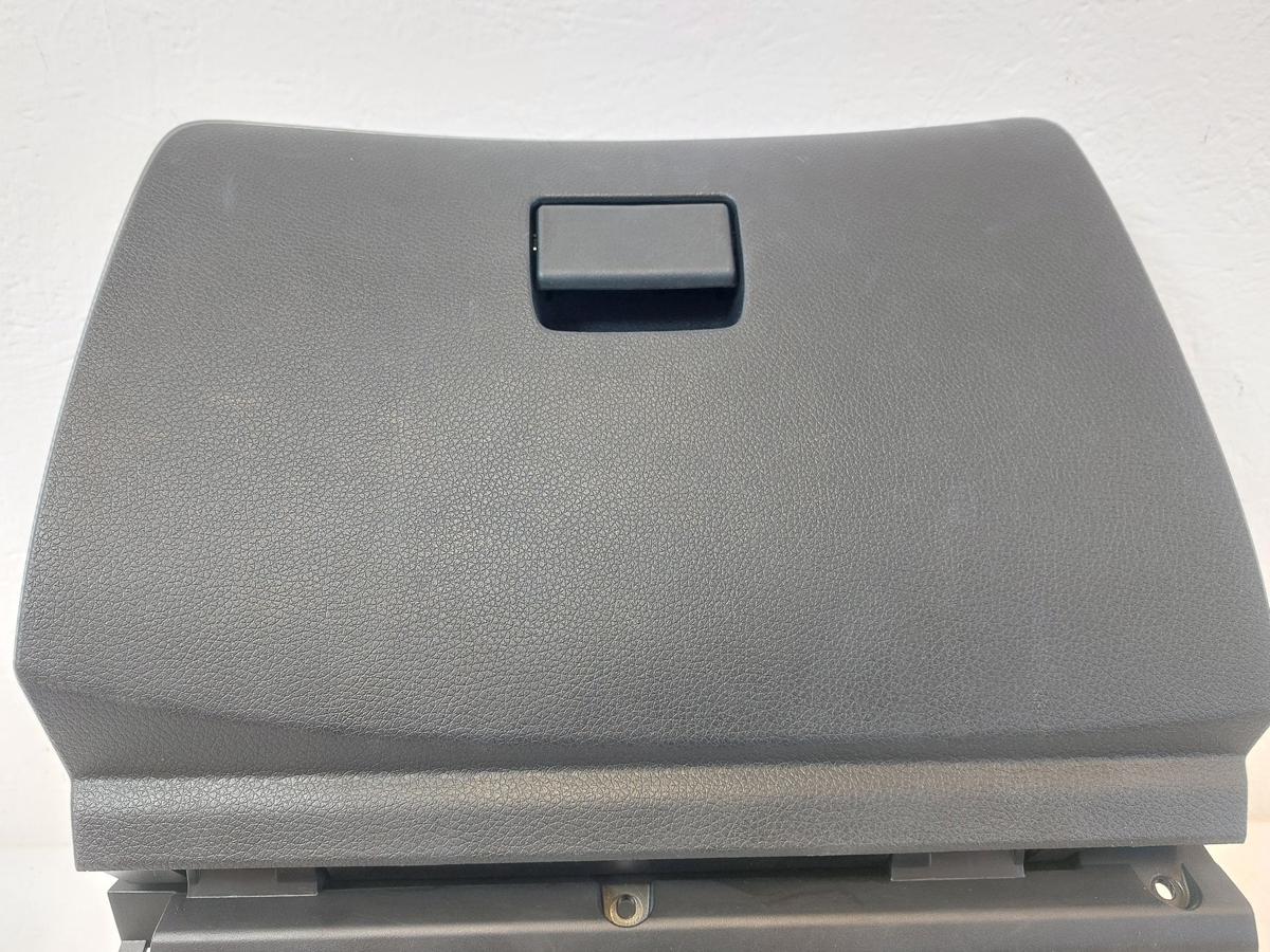 Nissan Pulsar C13M Handschuhfach Schalttafelkasten Handschuhkasten