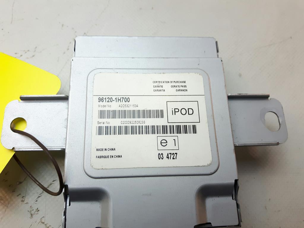 Kia Ceed Kombi 961201H700 I-Pod Interface Typ ED BJ2009