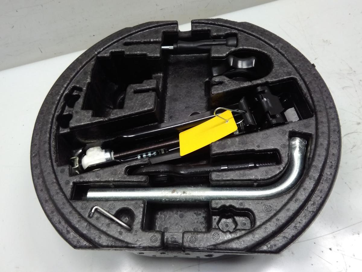 VW Golf 6 original Wagenheber Abschleppöse Schaumstoffbox 1K0011031J BJ2009