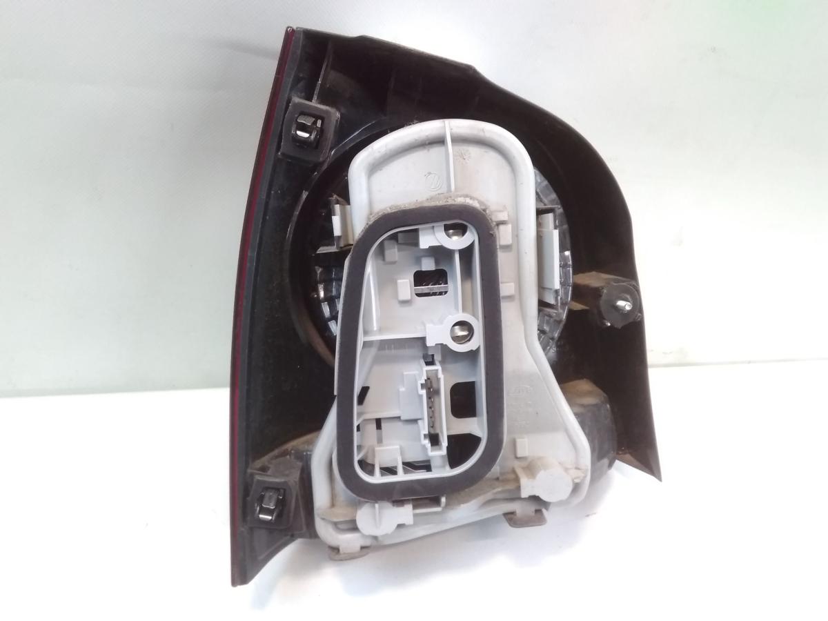 VW Polo 9N3 original R&uuml;ckleuchte Heckleuchte Schlussleuchte rechts 5t&uuml;rig BJ2006