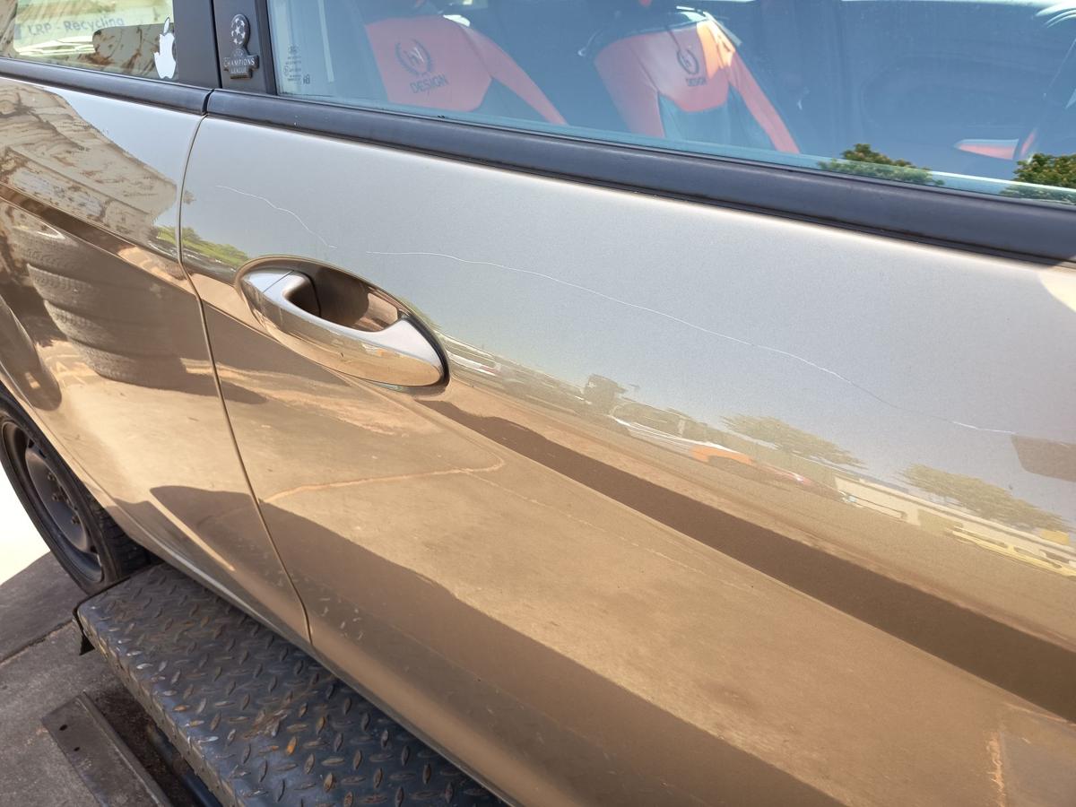Ford Fiesta VI original T&uuml;r vorne rechts Castano-Braun Metallic Baujahr 2012