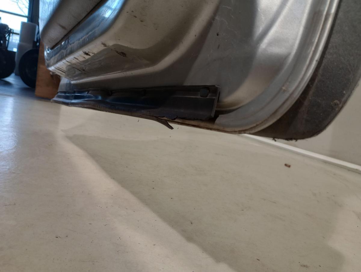 Opel Vivaro A original T&uuml;r vorn rechts Beifahrer Starsilber Bj 2003