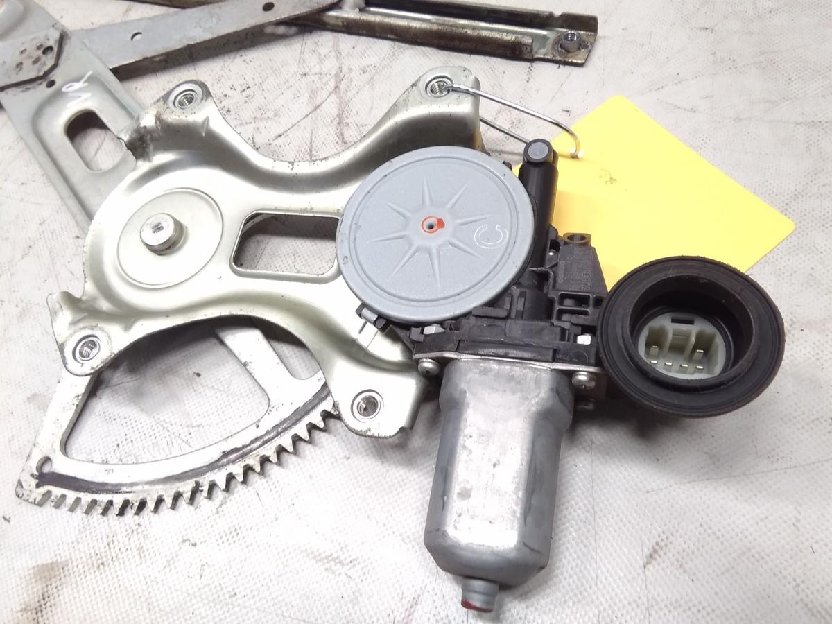Toyota Rav4 Serie 3 orig. Fensterheber vorn rechts elektrisch BJ2010 mit Motor