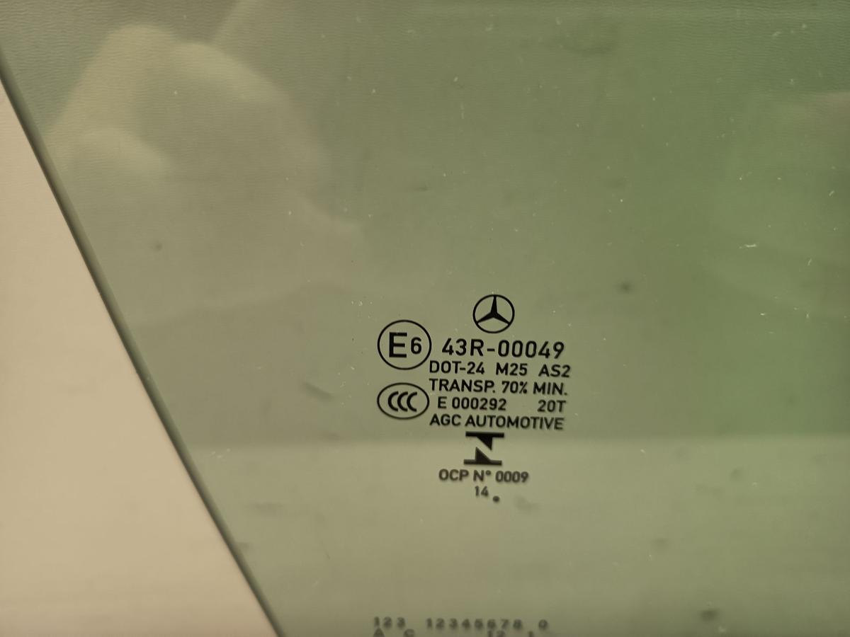 Mercedes W205 C-Klasse original T&uuml;rscheibe vorn rechts Beifahrerfenster Bj 2022