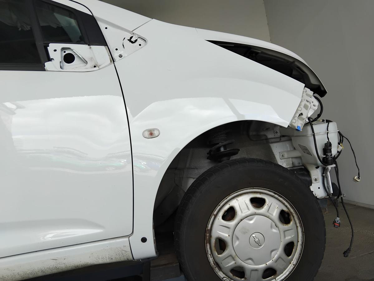 Chevrolet Spark M300 Kotfl&uuml;gel vorn rechts GAZ Olympic White BJ2012