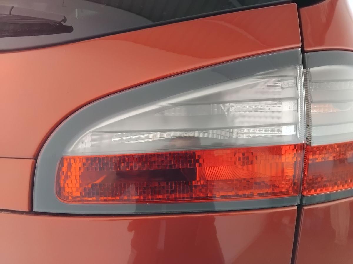 Ford S-Max 1 WA6 original R&uuml;ckleuchte Heckleuchte rechts innen BJ2008