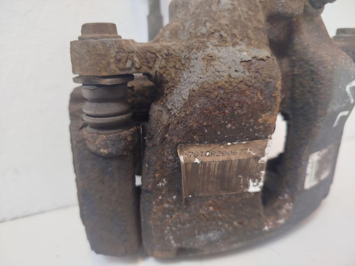 Peugeot 2008 I CU Bremssattel vorn links Bremszange f&uuml;r Scheibengr&ouml;&szlig;e 283x26mm