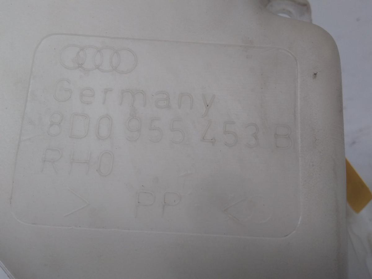 Audi A4 B5 original Waschwasserbehälter mit Pumpe Bj.1997 8D0955453B