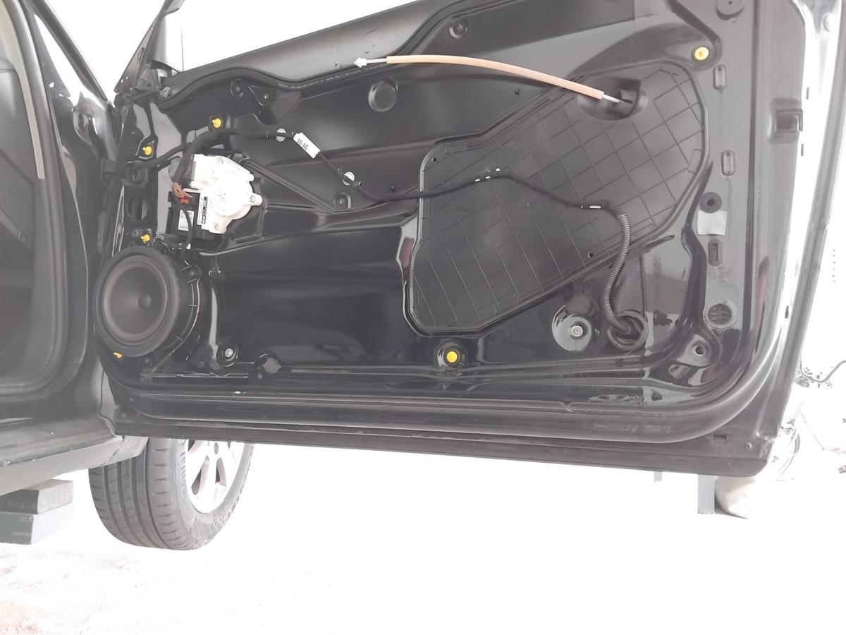 Audi A3 8P Tür vorn rechts Beifahrertür 3-türig LZ9Y phantomschwarzmet. BJ2007