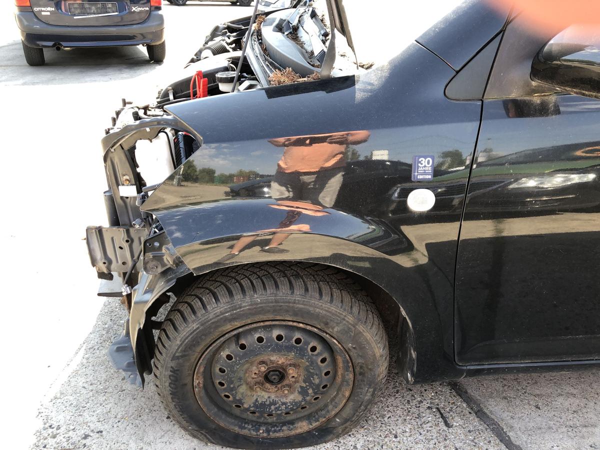 Subaru Justy 4 Typ M300F Kotfl&uuml;gel vorn links Fahrerseite Seitenwand schwarz