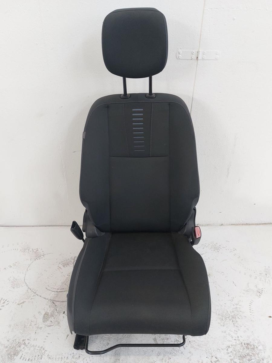 Renault Megane III KZ Kombi Beifahrersitz Sitz Autositz vorn rechts Stoff SHZ