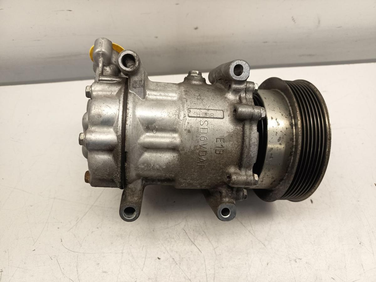 Renault Clio III original Klimakompressor 1.2l 55kW Benzin 8200819568 Bj 2012