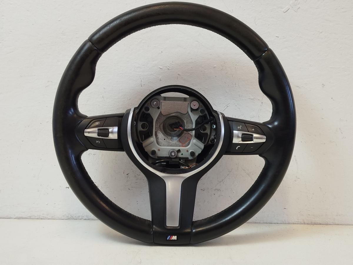 BMW 3er F30 F31 Sport Lederlenkrad M-Sport Lenkrad Leder 3 Speichen Text lesen