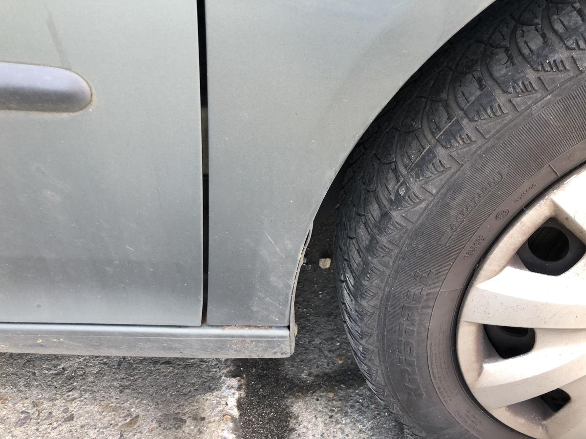 VW Golf 5 V 1K Kotfl&uuml;gel vorn rechts Beifahrerseite LA6Q Sagegreen kein OE