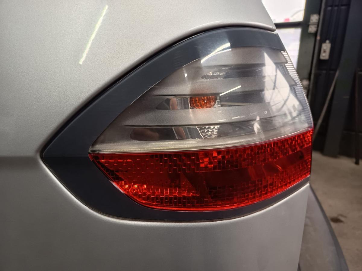 Ford S-Max 1 original Rückleuchte links Heck/Schluss/Licht Bj 2009