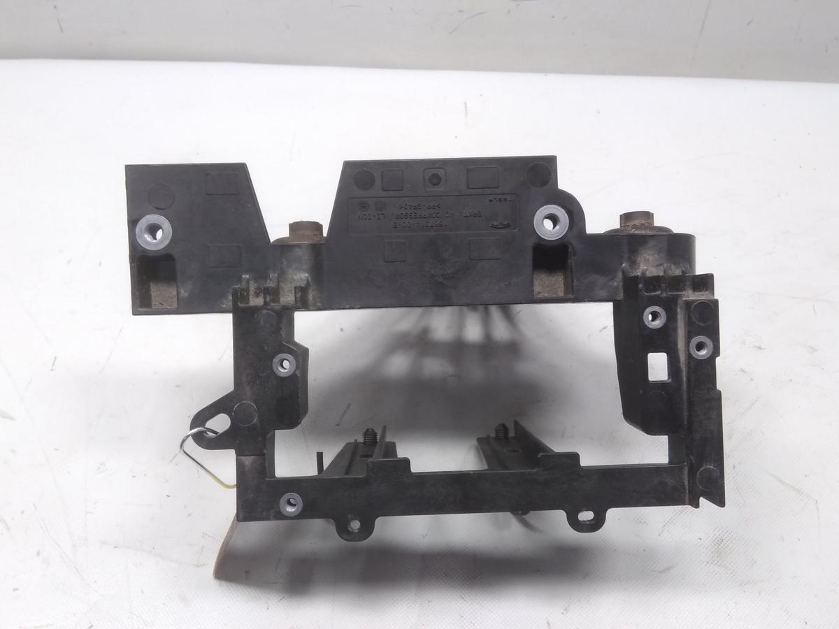 Tesla Model Y original Halter Konsole Klimakompressor 1673627-00-B Bj.2022