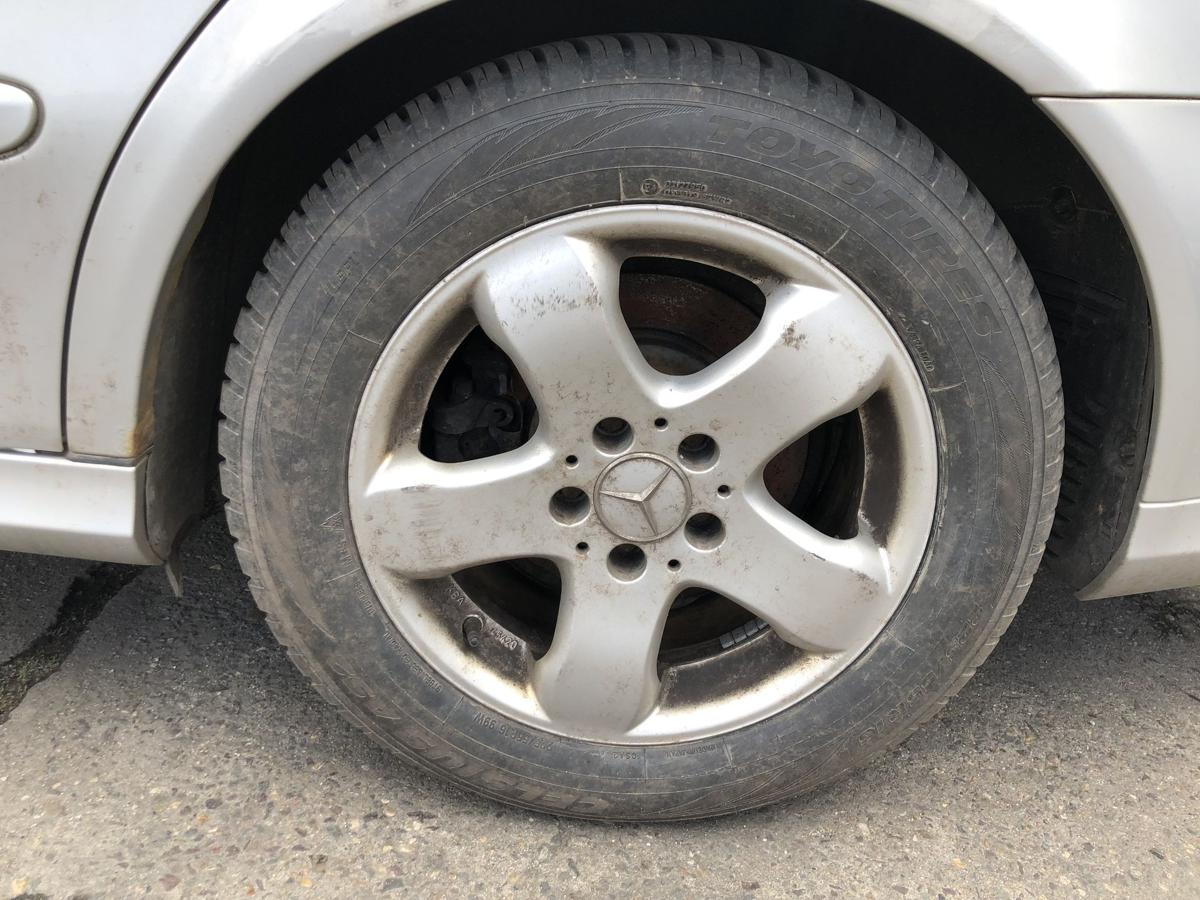 Mercedes E Klasse W211 Komplettradsatz 16 Zoll Alufelgen Reifen neuwertig 225