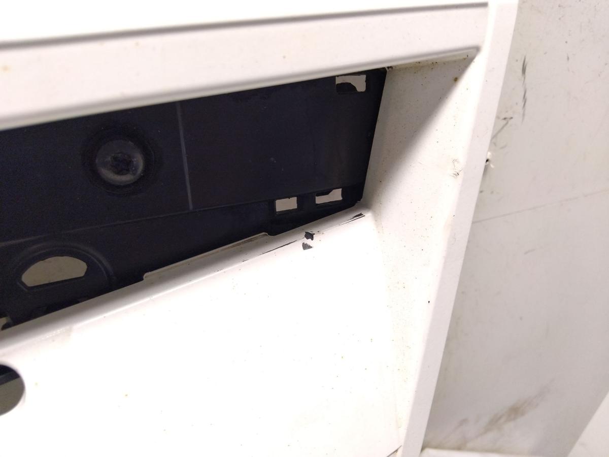 Mercedes Actros MP4 963 original Grillgitter mit Tr&auml;ger vorn arktikweiss Bj.2018