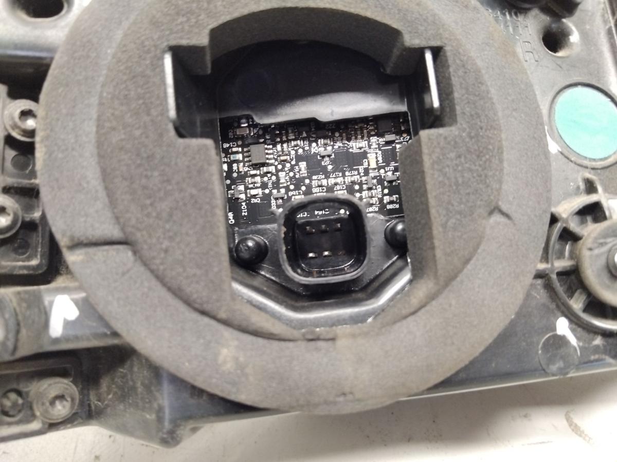 Tesla Model S Facelift original R&uuml;ckleuchte Heckleuchte rechts LED Bj.2019