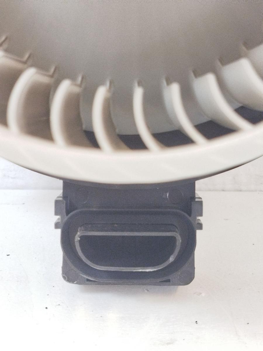 Toyota Yaris XP13 Gebl&auml;semotor Innenraumgebl&auml;semotor Heizungsgebl&auml;se