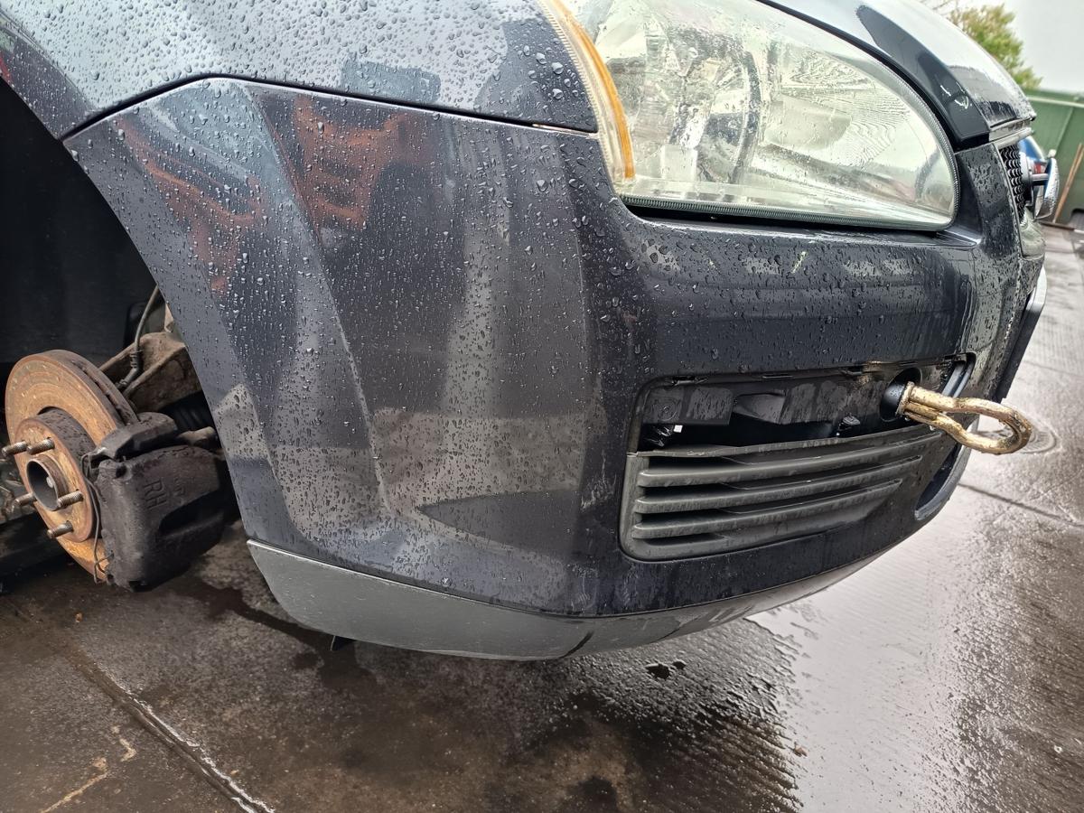 Ford Focus II DA3 original Sto&szlig;stange vorne Royal Grau Baujahr 2005