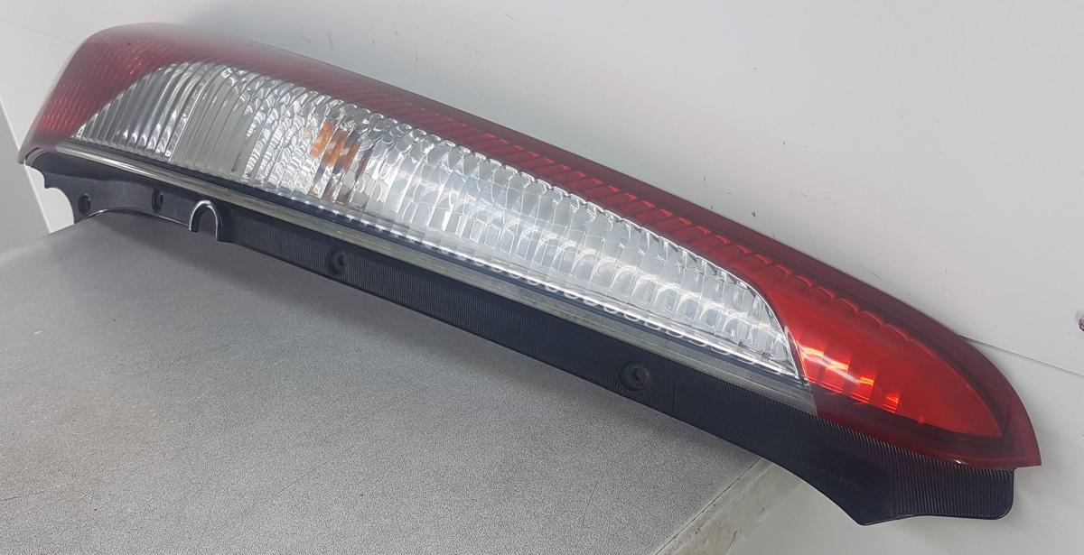 Mitsubishi Lancer Kombi Rückleuchte Rücklicht links Bj2006