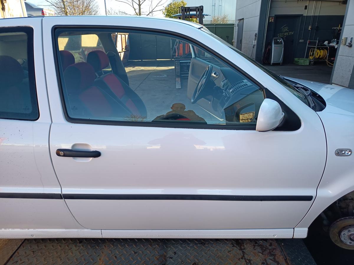 VW Polo 6N2 3t&uuml;rer original T&uuml;r rechts Beifahrer B9A Candywei&szlig; Bj 2000