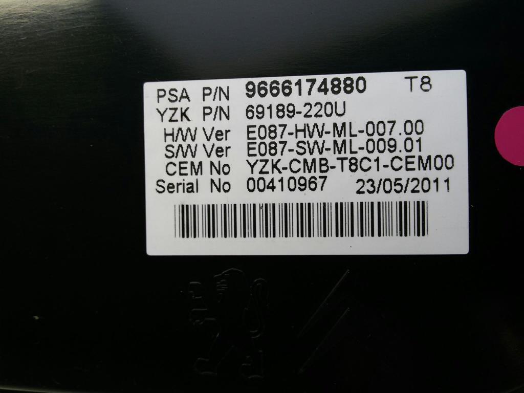 Peugeot 5008 BJ2011 Tacho Kombiinstrument 9666174880 1,6 88kw 5FS