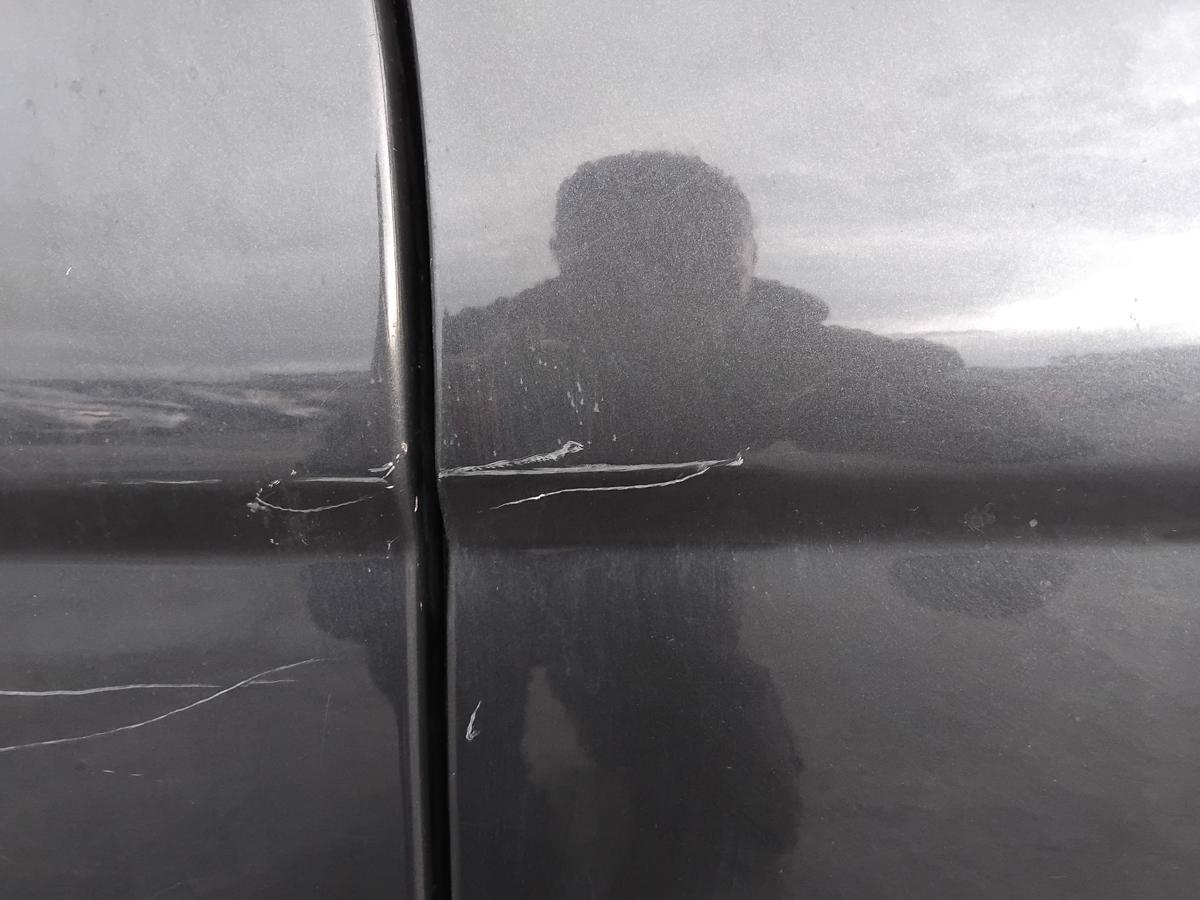 Opel Vivaro A Tür vorn rechts Beifahrertür mitternachtschwarz L298 BJ2003