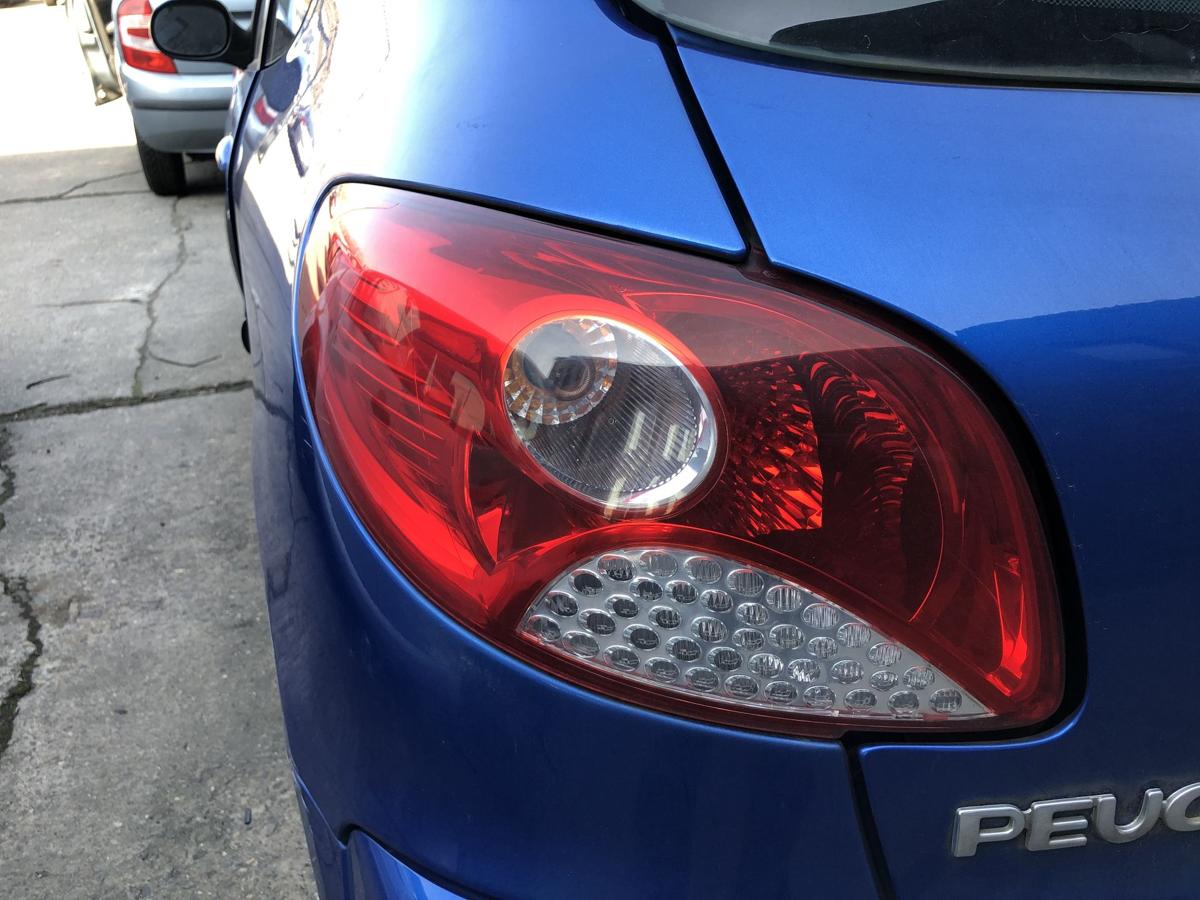 Peugeot 206+ R&uuml;ckleuchte links R&uuml;cklicht Heckleuchte Schlusslicht Licht hinten