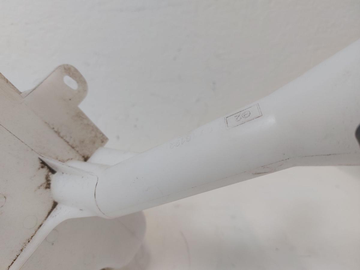 Nissan Micra K14 Waschbeh&auml;lter Wischwasserbeh&auml;lter 2.5 Liter Wischwassertank