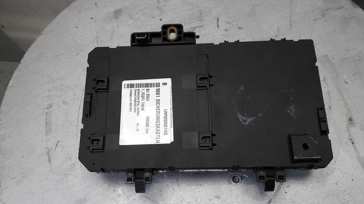 Opel Astra H Bordnetzsteuergerät hinten GM 13145018 entheiratet/zurückgesetzt