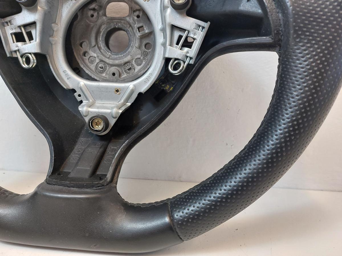 VW Passat 3B 3BG Golf 4 1J Bora Lederlenkrad unten abgeflacht Lenkrad Leder